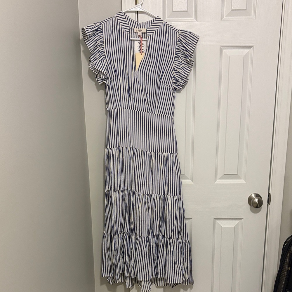 Women’s S NWT Entro navy white striped v neck midi dress with ruffle sleeves